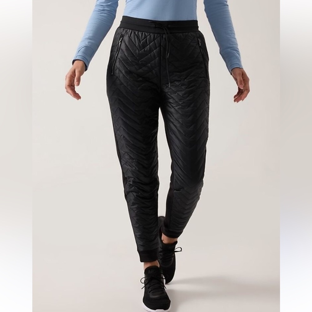 Athleta Solstice Jogger Sz 6 Black Excellent to Like New Condition
